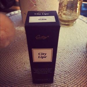 City Beauty City Lips Clear Plumping Lip Gloss